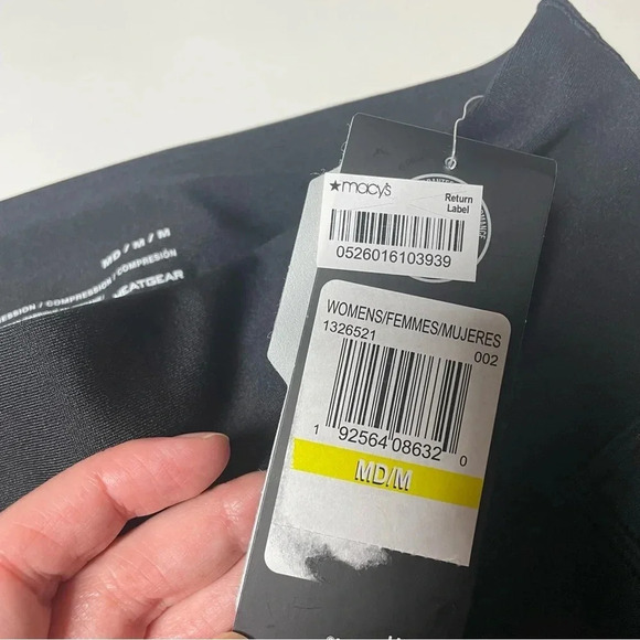 NEW Under Armour Womens Athletic Mesh Inset Leggings Purple Black Size Medium - Picture 6 of 12